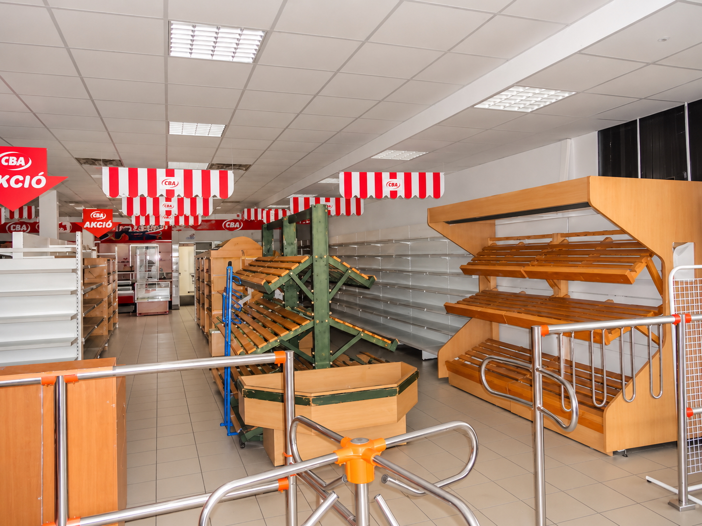 Bakery and fruit & vegetable section