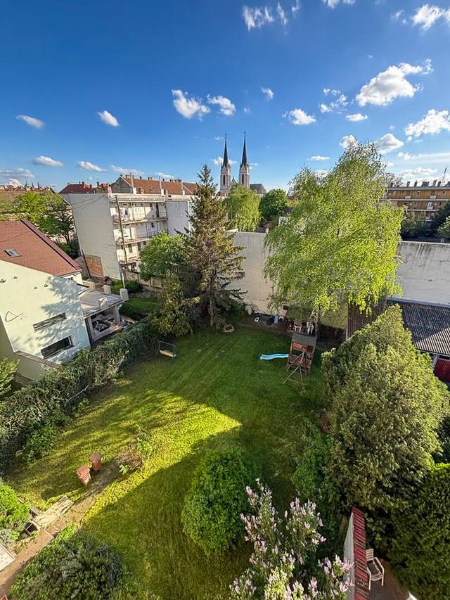 144 m², 5+2 rooms, 15 m² terrace with a view
