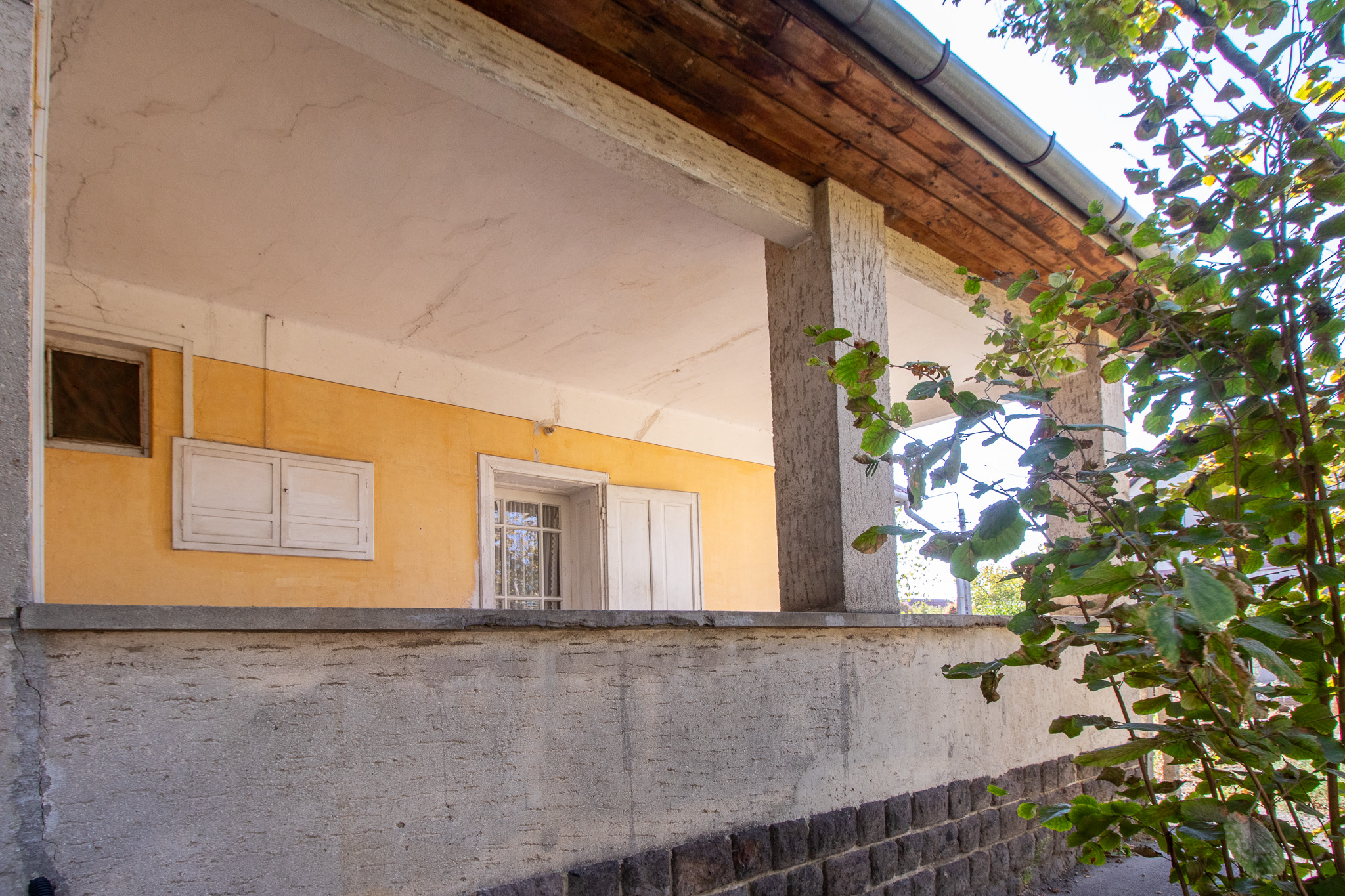 The porch from outside