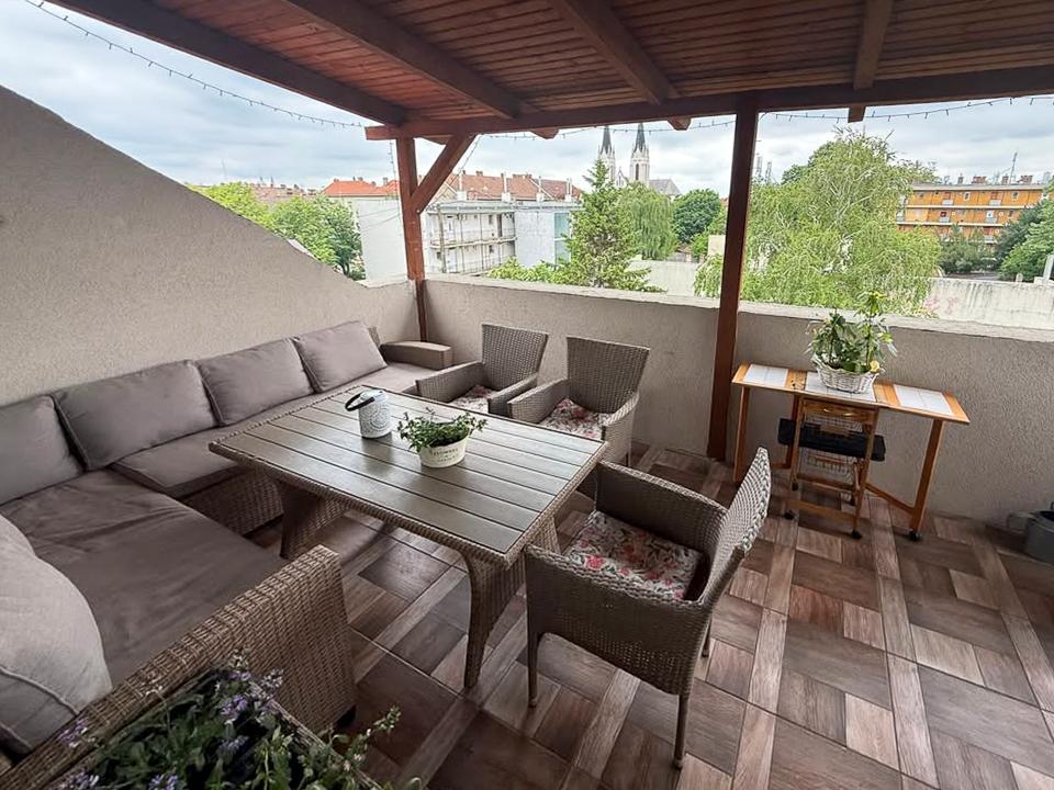 Terrace – seating area
